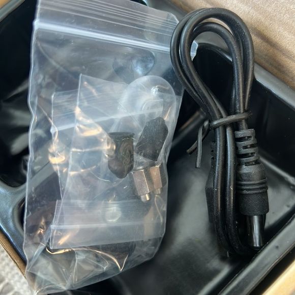 Rechargeable Dog Bark Collar | 5 adjustable, sensitivity levels - Picture 6 of 11